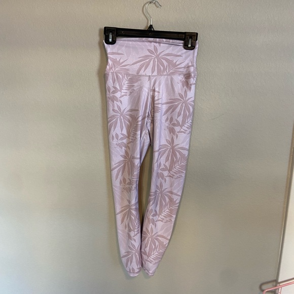 P'tula Floral Print Baby Pink Active Leggings - Picture 1 of 7